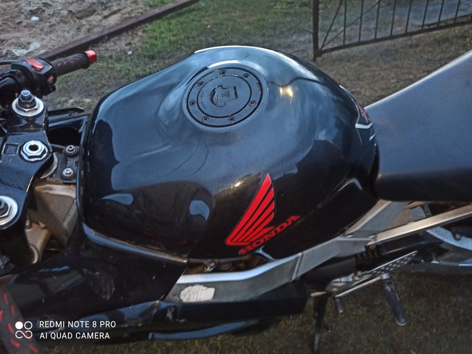 Ogon czacha lampa Bak, tarcze koła lagi honda cbr 929 sc44 sety półka