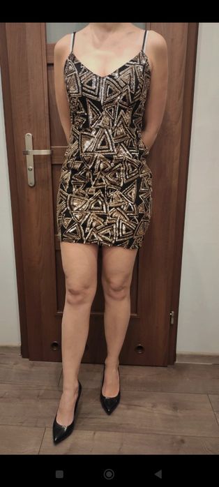 Sukienka z cekinami