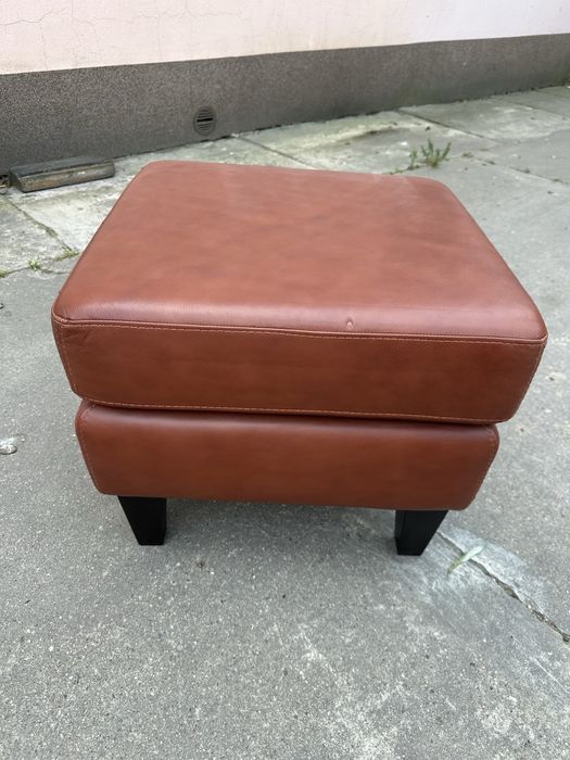 Skórzany fotel z podnóżkiem Almi Decor - odbiór osobisty
