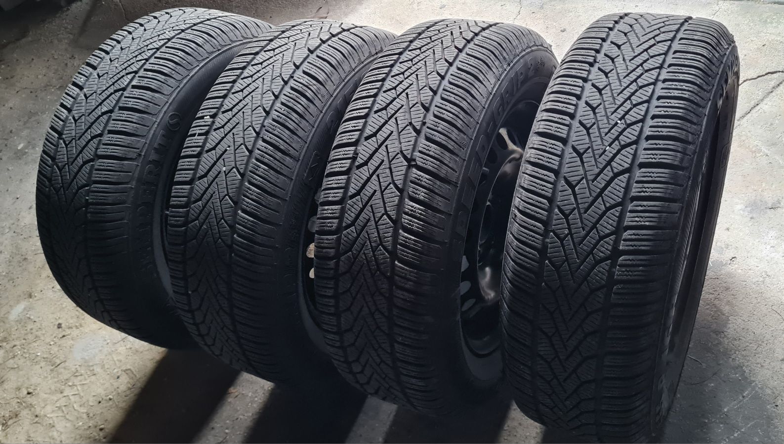 Koła zimowe Semperit Speed-Grip 2 215 65 r16 Nissan