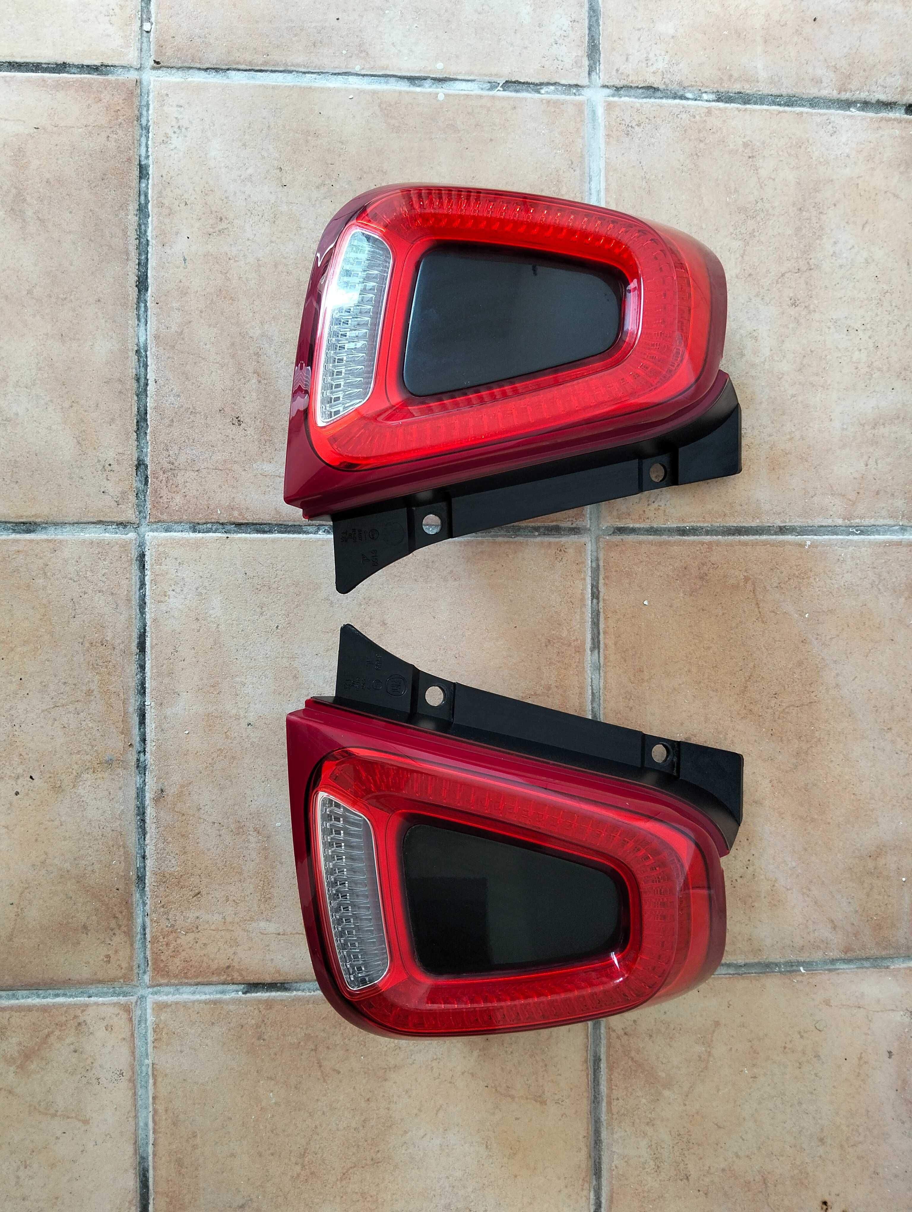 Fiat 500 lampy tylne lewa prawa lusterko zewnętrzne lewe prawe