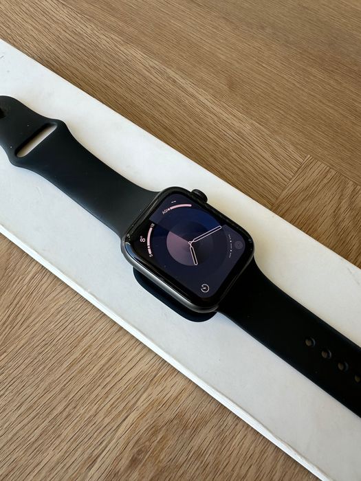 Idealny Apple Watch serii SE 44 mm SPACE GRAY GPS PERFEKCYJNY!