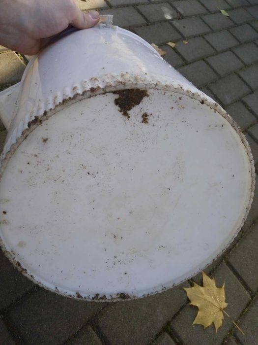 Wiadro plastikowe wiaderko białe z lejkiem dziubkiem uchwyt 10l PRL