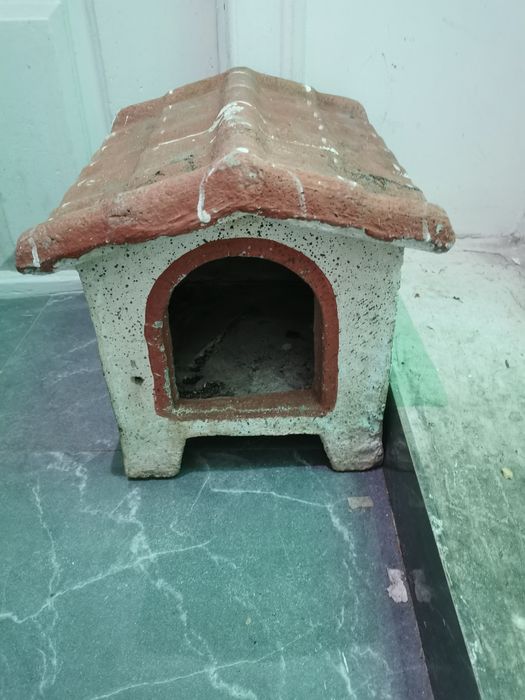 Casa para cão em pedra