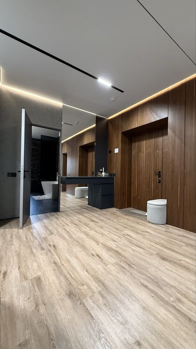 Продаю 3-х кв коммерческая 3центпально - городской рн