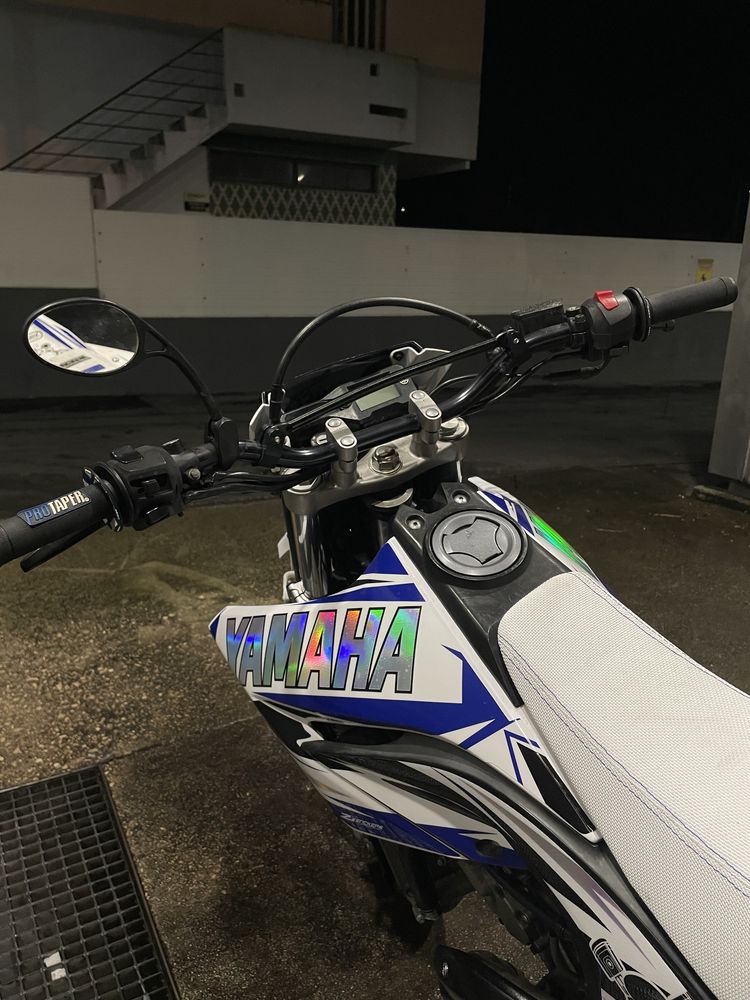 Yamaha wr 125x supermotard
