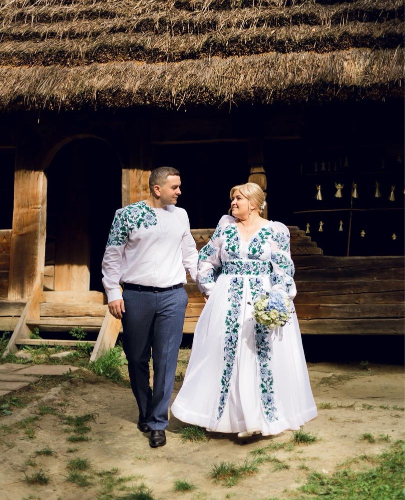 Весільна сукня та сорочка чоловіча