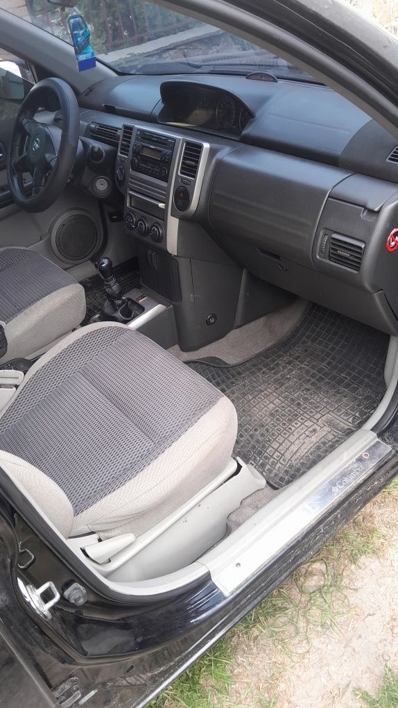 Nissan X-Trail 2006 рік • Автомат • 4x4 • Економний дизель