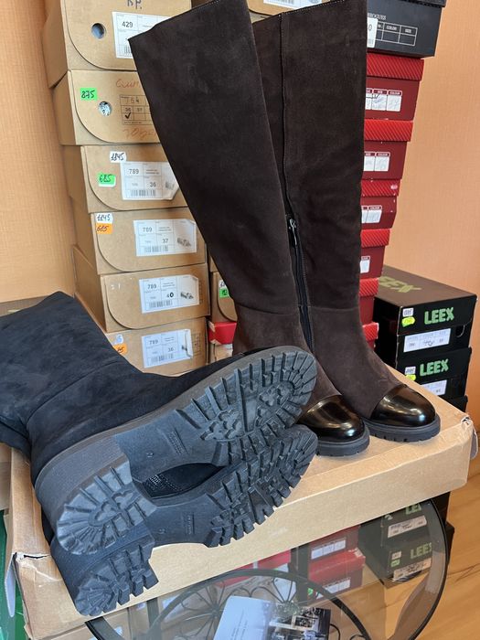 Продам ботфорты.Замша.Новые.продам