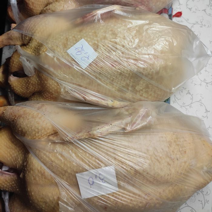 Мясо домашніх перепелів та бройлерів .Домашні яйця.