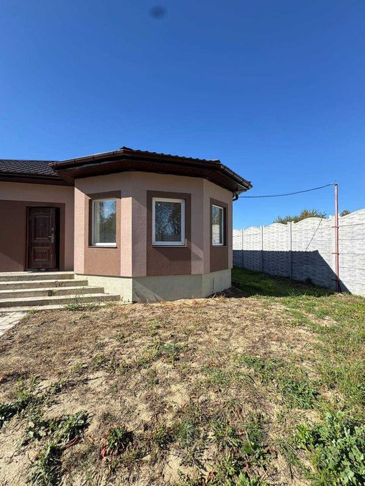 Сучасний будинок 140 м² на 8 сотках землі