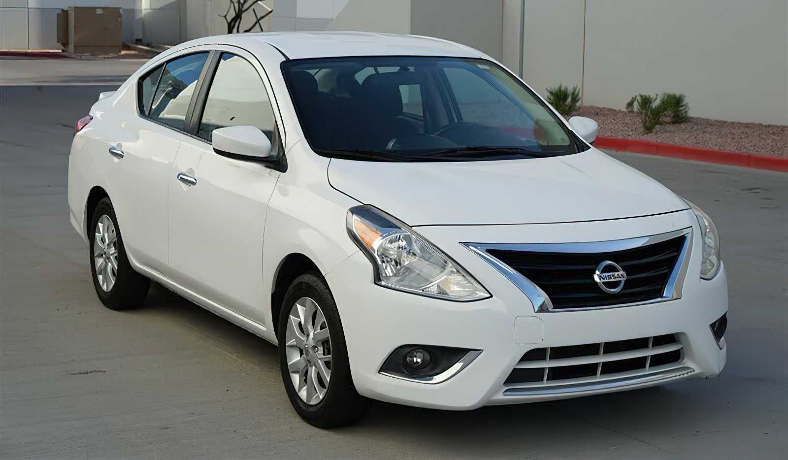 Nissan  Versa 2018