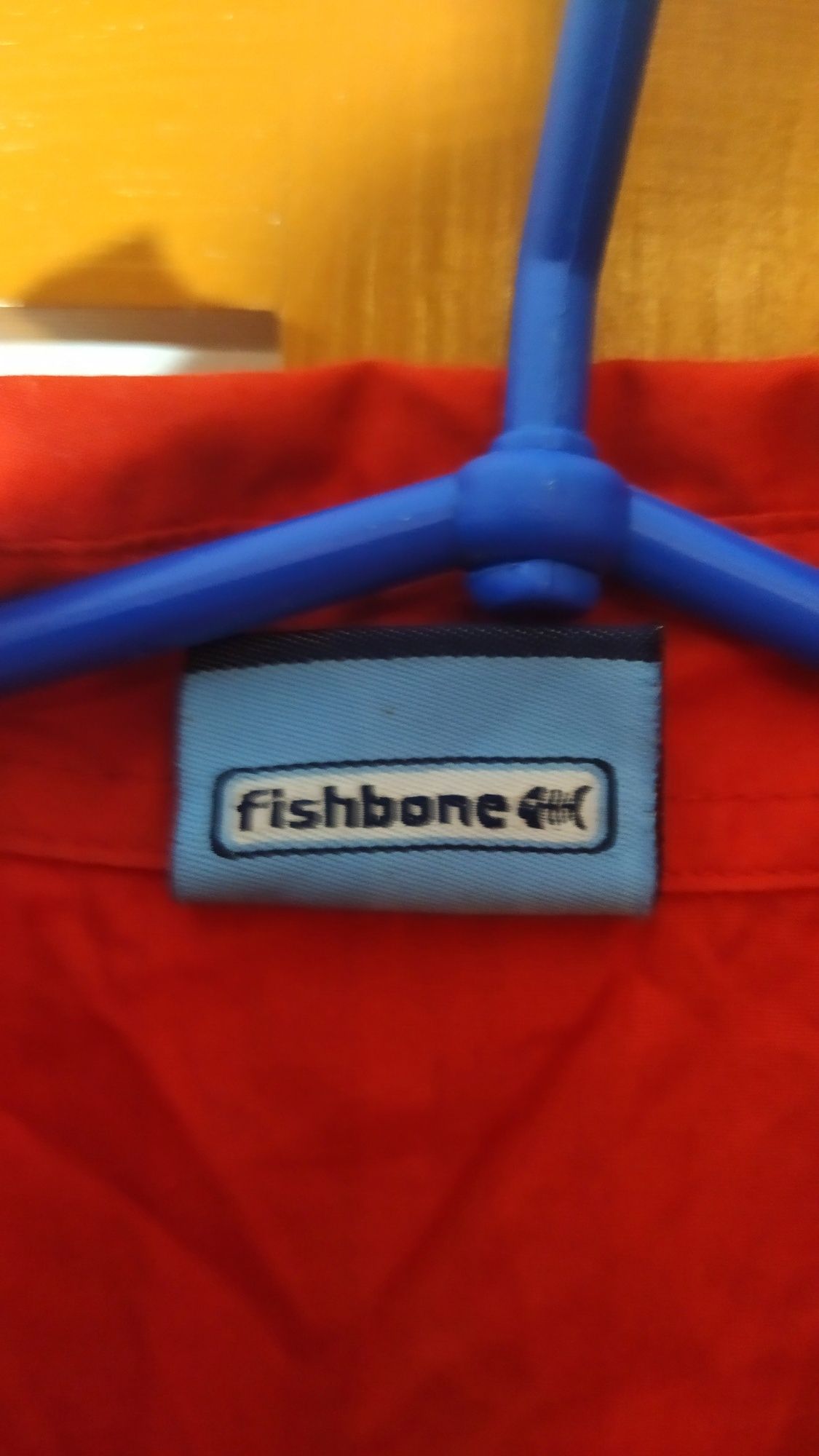Krwista koszulka Fishbone. r S/M. Stan idealny.