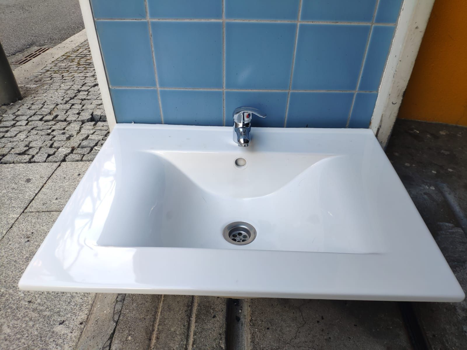 Lavatório de encastrar