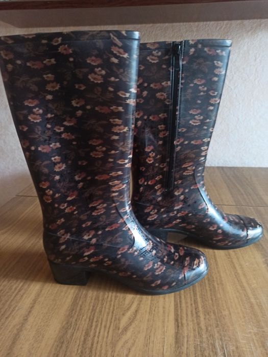 Резинові  чоботи.