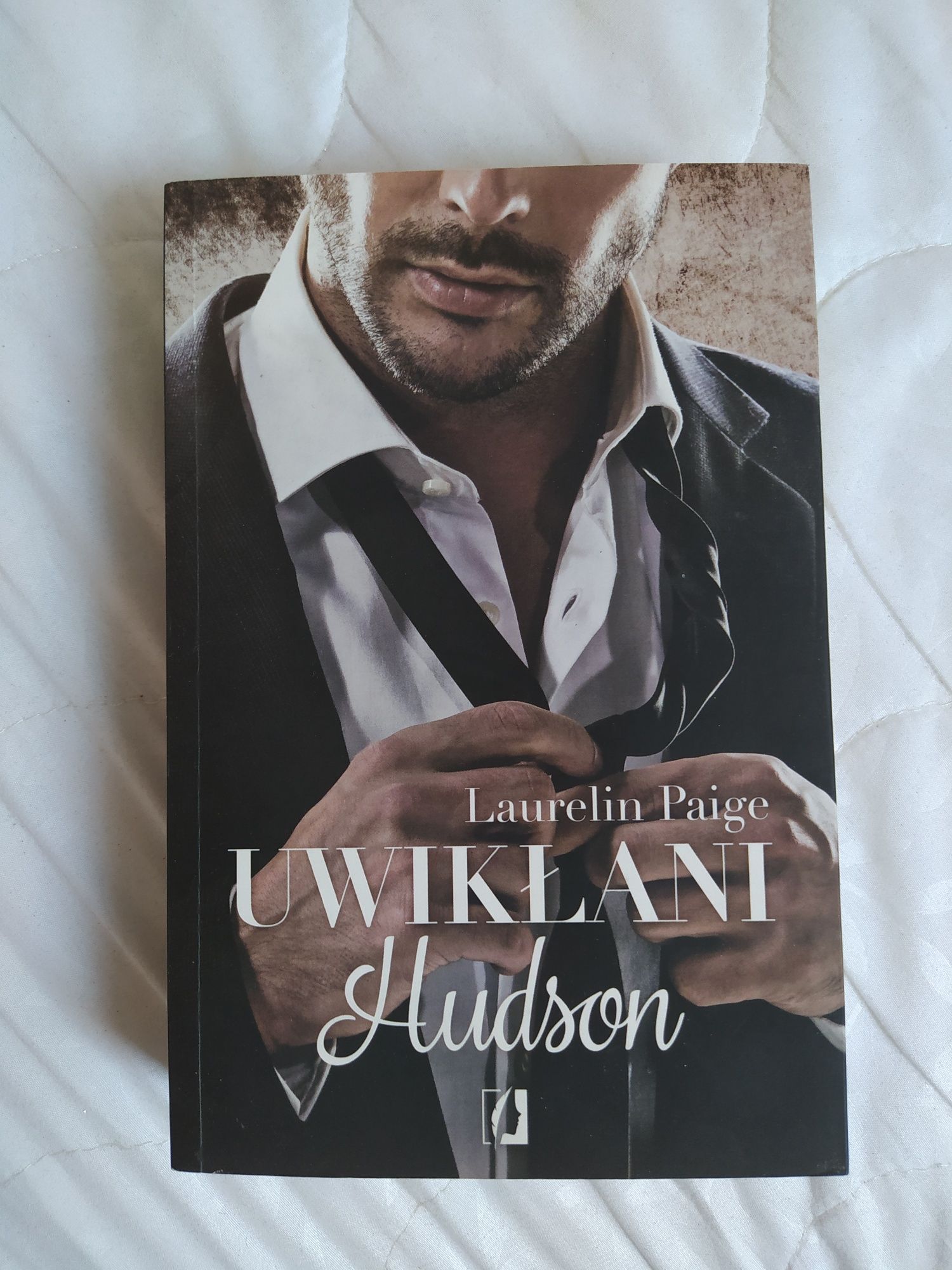 Uwikłani Hudson Laurelin Paige