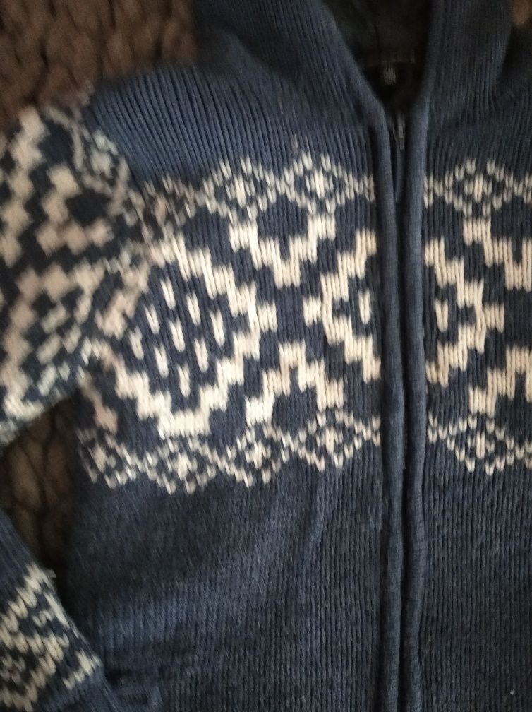 Ciepły sweter bluza Rebel norweski styl 140 cm