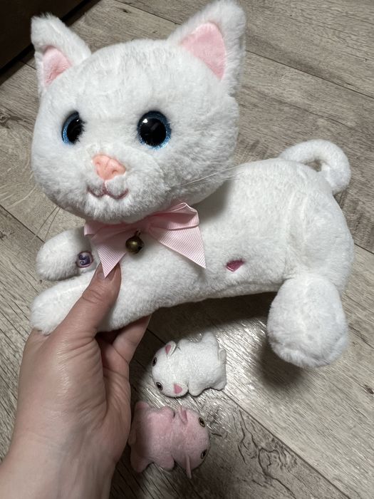 Інтерактивна іграшка «Мама кішечка»