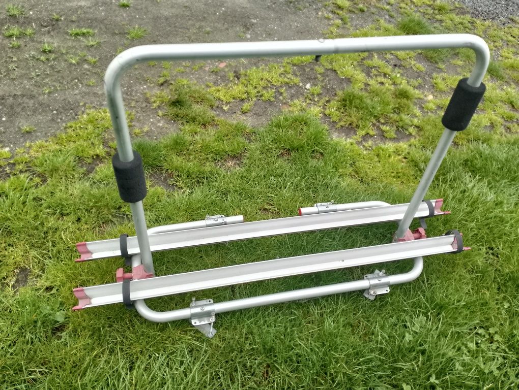 Bagażnik na dwa rowery rowerowy na dyszel przyczepy kempingowej