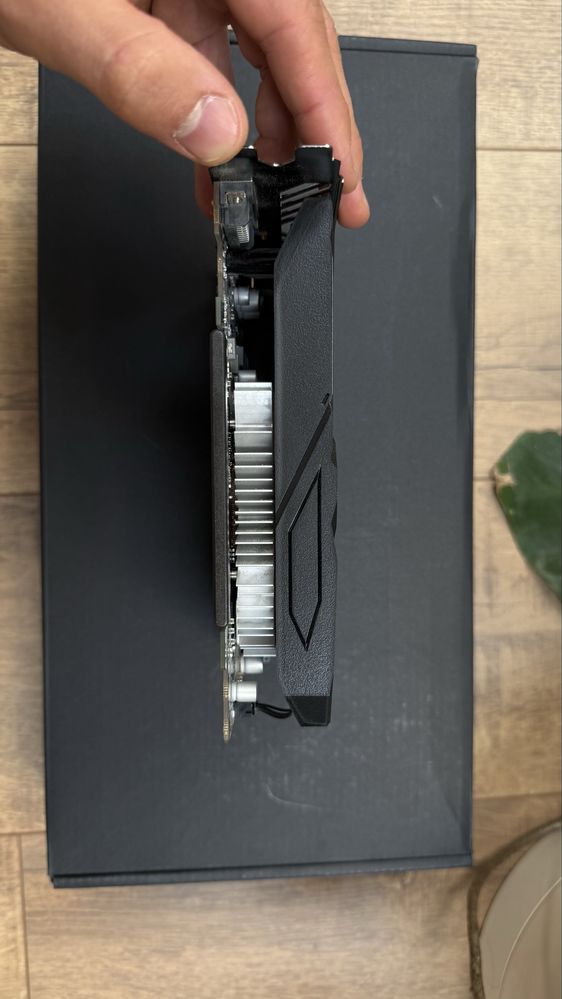 Karta graficzna nVidia GTX 1650 •4gb super stan•