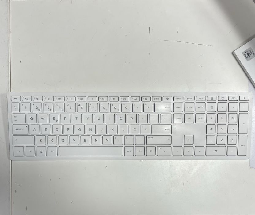 HP Pavilion All-in-One| 16GB RAM | 500GB NVMe | MX530 2GB | LOJA