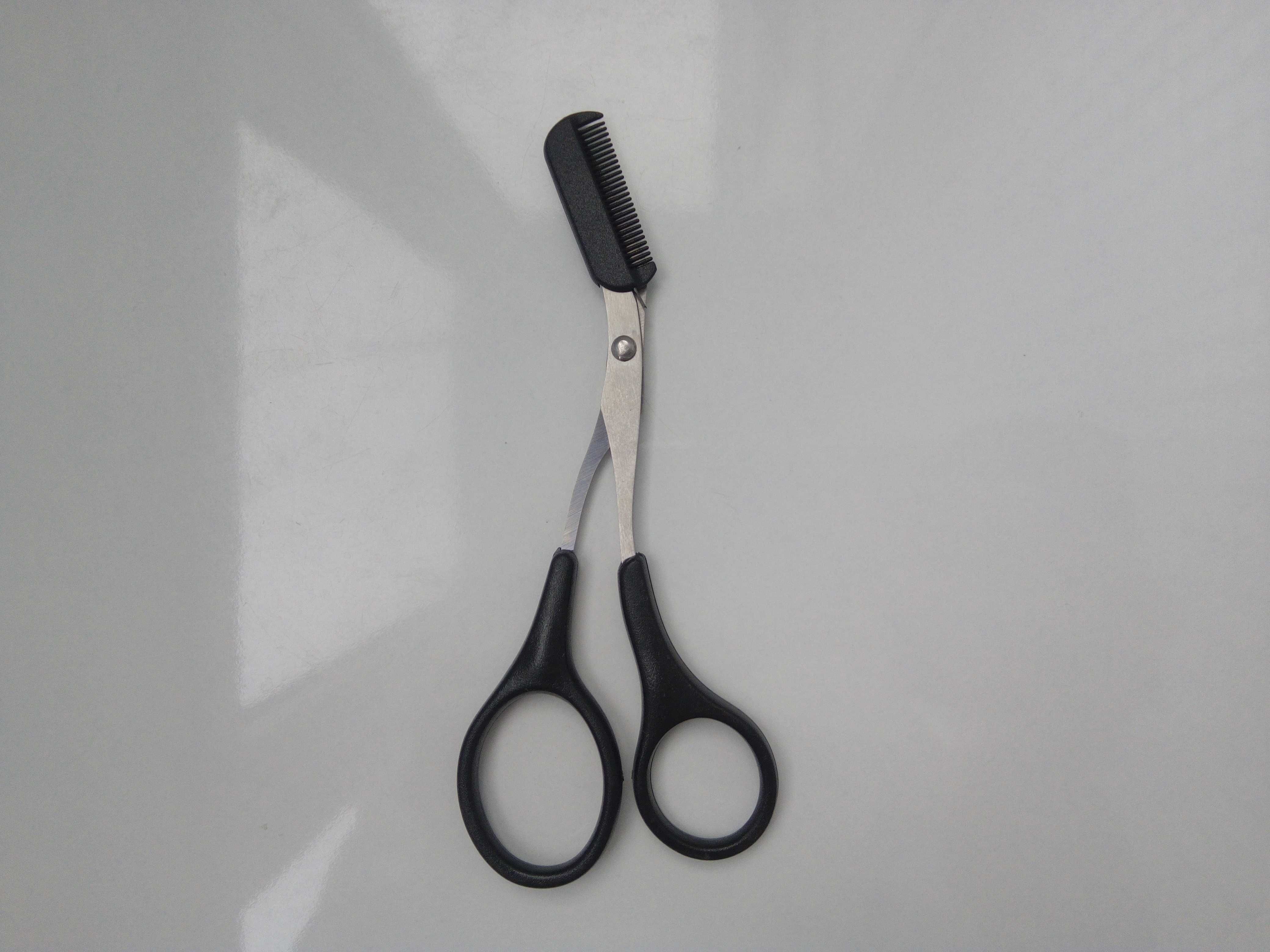 Ножницы для подстрижки бровей