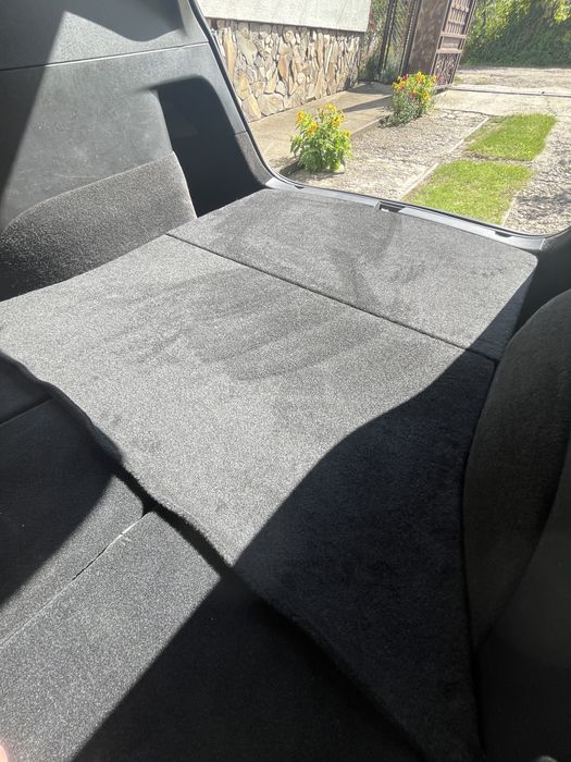Підлога полка багажника Tesla Model Y