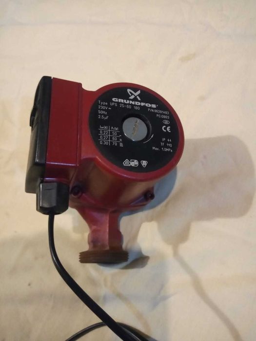 Pompa  cyrkulacyjna do CO Grundfos -2 szt. cena 200 zł.