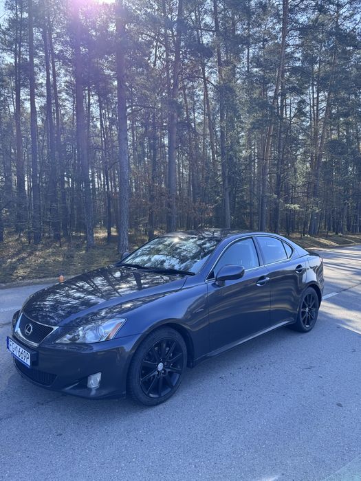 Lexus is250 208km bardzo ładny zadbany możliwa zamiana na stare auto