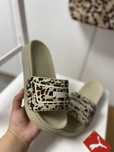 Шлепки шльопанці босоніжки босоножки 36 37 puma ugg guess