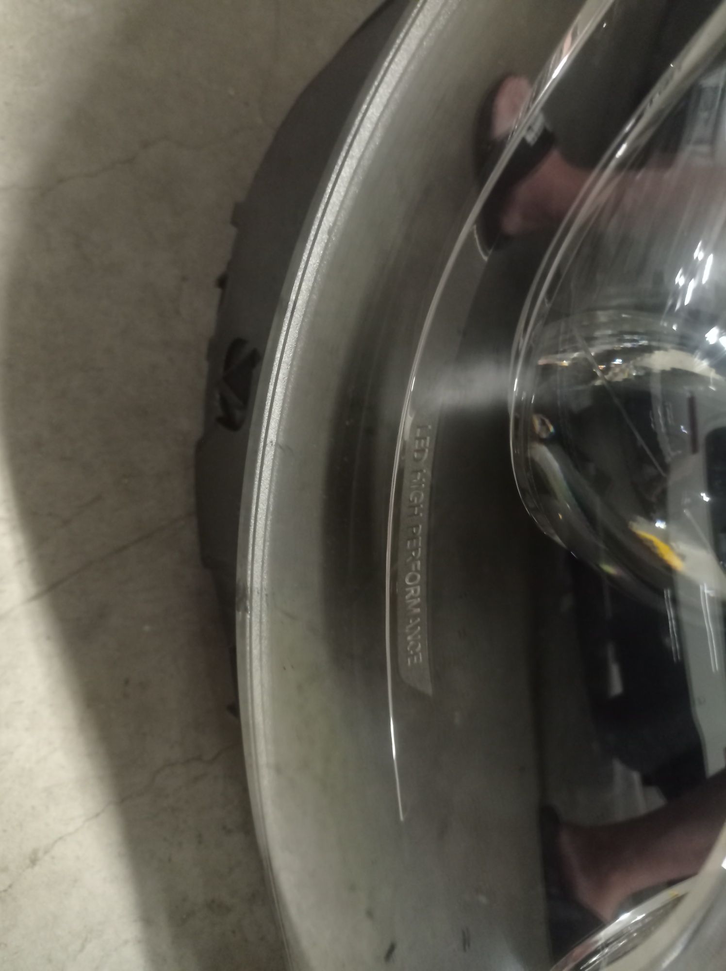 W213 lampa prawy przód