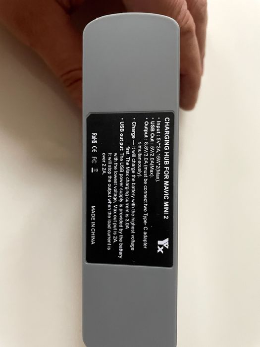 Baterie (2) i Hub dwukierunkowy do ładowania DJI mini 2 SE. DJI mini 1