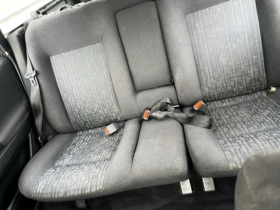 Vendo ou troco por carrinha comercial