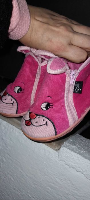 Pantufas ou Botinhas nº 28 - muito fofinhas