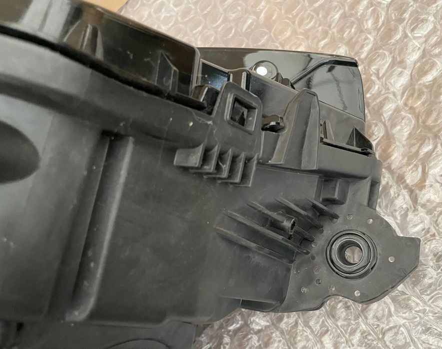 Audi Q3 83A reflektor prawy lampa led dioda 83A941012