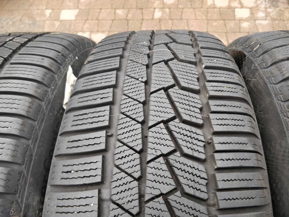 3289. Opony zimowe 225/60/18 Continental Runflat 2022r cena za 4szt
