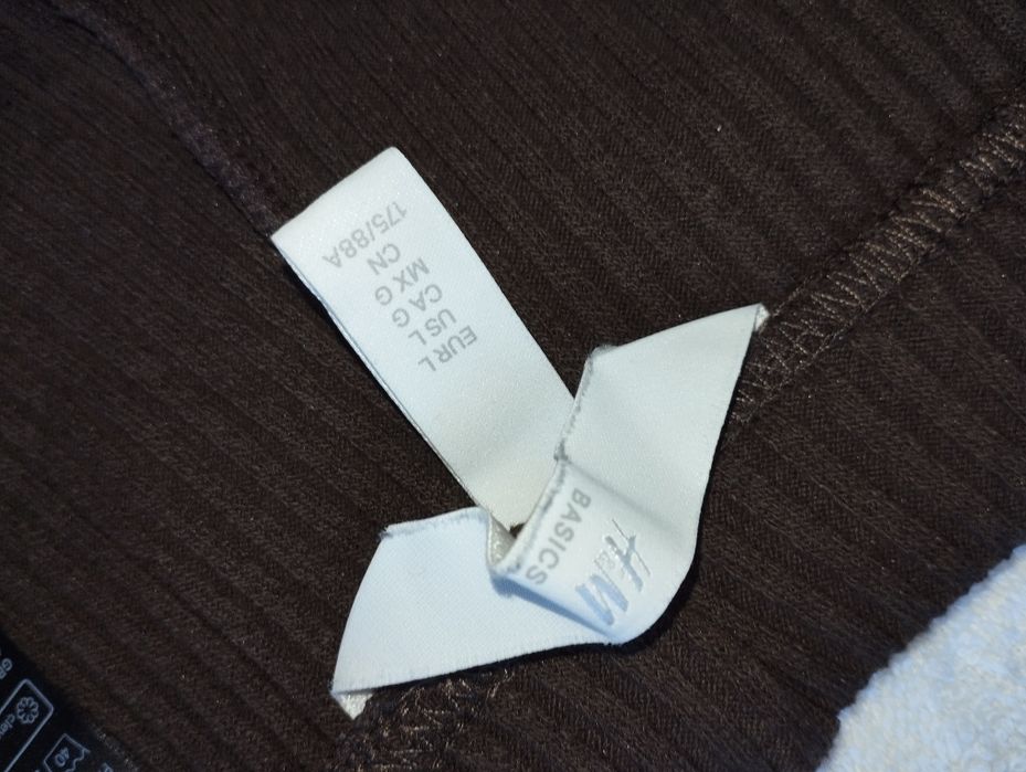 Brązowe prążkowane spodnie H&M L – wygoda i styl na co dzień!