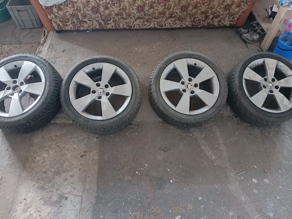 Felgi 17 5x112 225/45r17 z oponami zimowymi