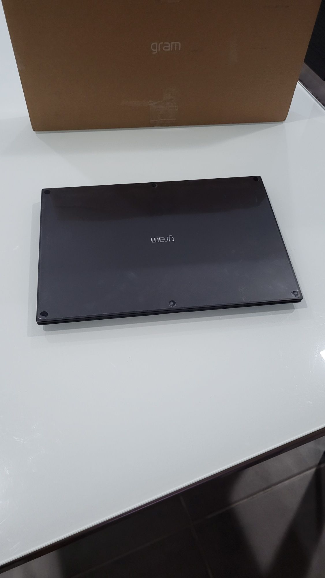 LG gram 16” | Ultra-leve | Ecrã IPS Antirreflexo 16:10 | Ultra 5
