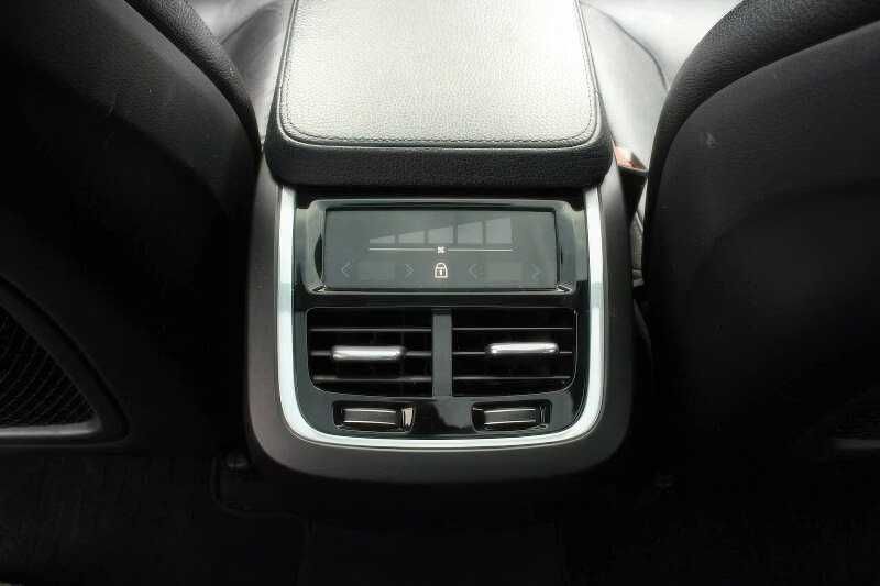 2019 Volvo XC90 T6 Momentum