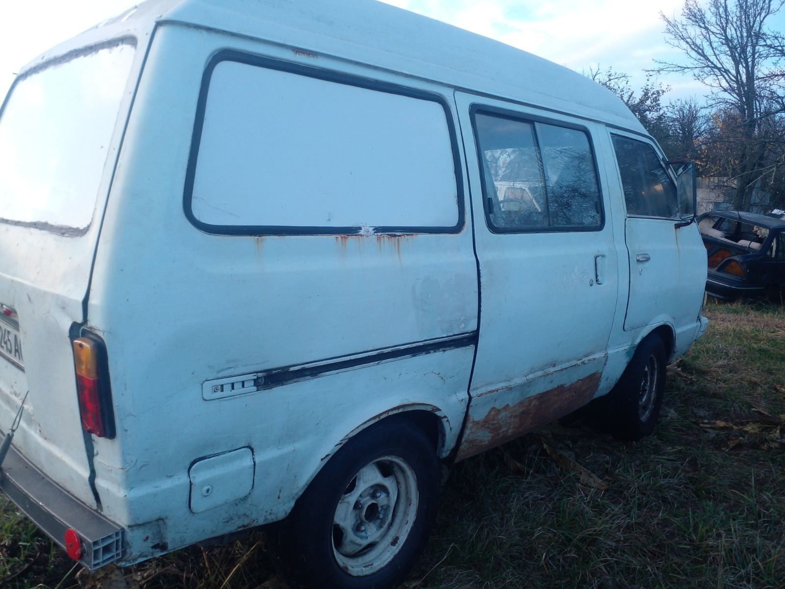 Nissan Vanette  бус.