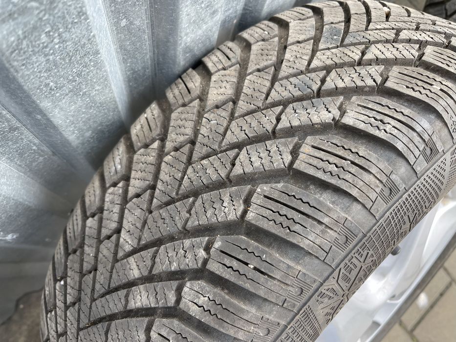 Диски 4/100 R15 6J ET45 TOYOTA + 195/60R15 Continental зима