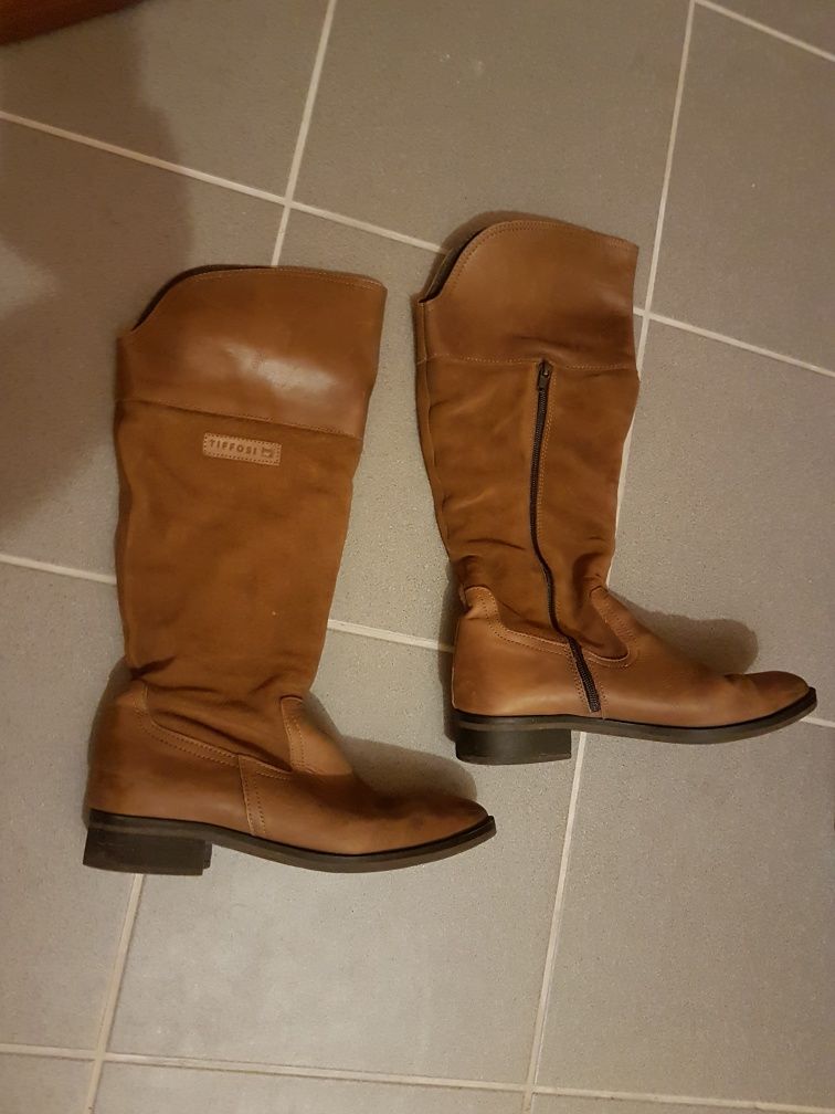 Botas tiffosi em pele