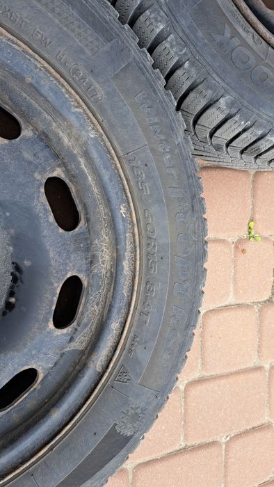 Opony zimowe 185/60R15 wraz z felgami stalowymi