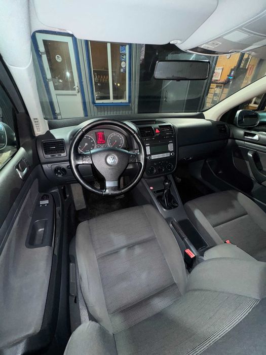 Volkswagen Golf 5 бензин 1.6 FSI покоління Typ V