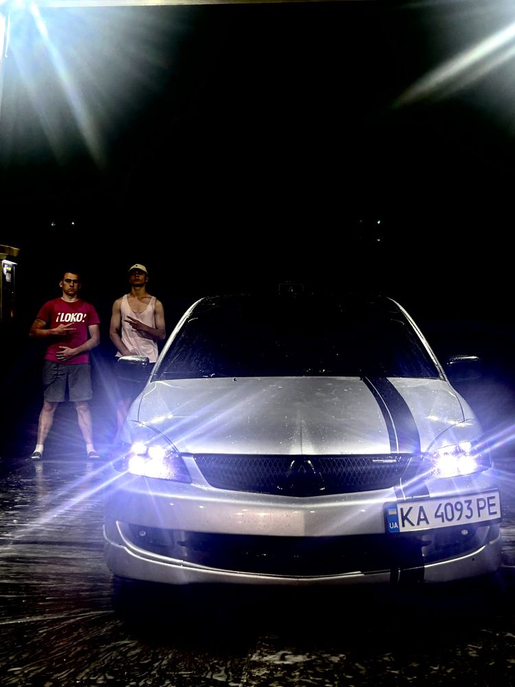 Продам lancer 9 2.0