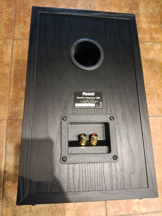 Kolumny Głosnikowe Satelitarne podstawkowe Magnat Monitor supreme 200