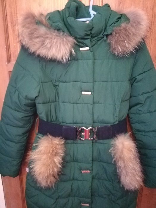 Зимнее пальто на девочку 11-12 лет