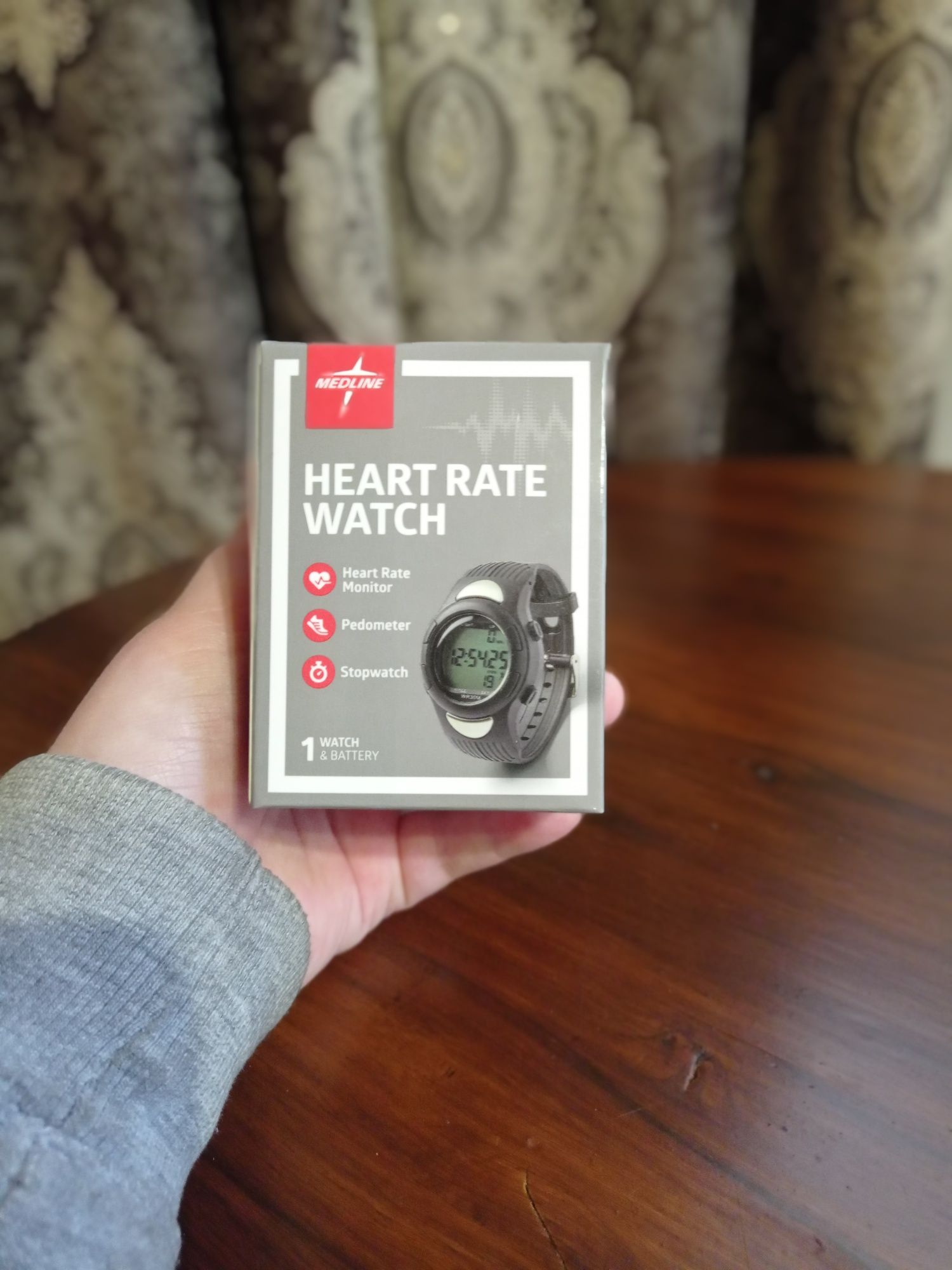 Терміново продам нові часи від фірми heart rate watch