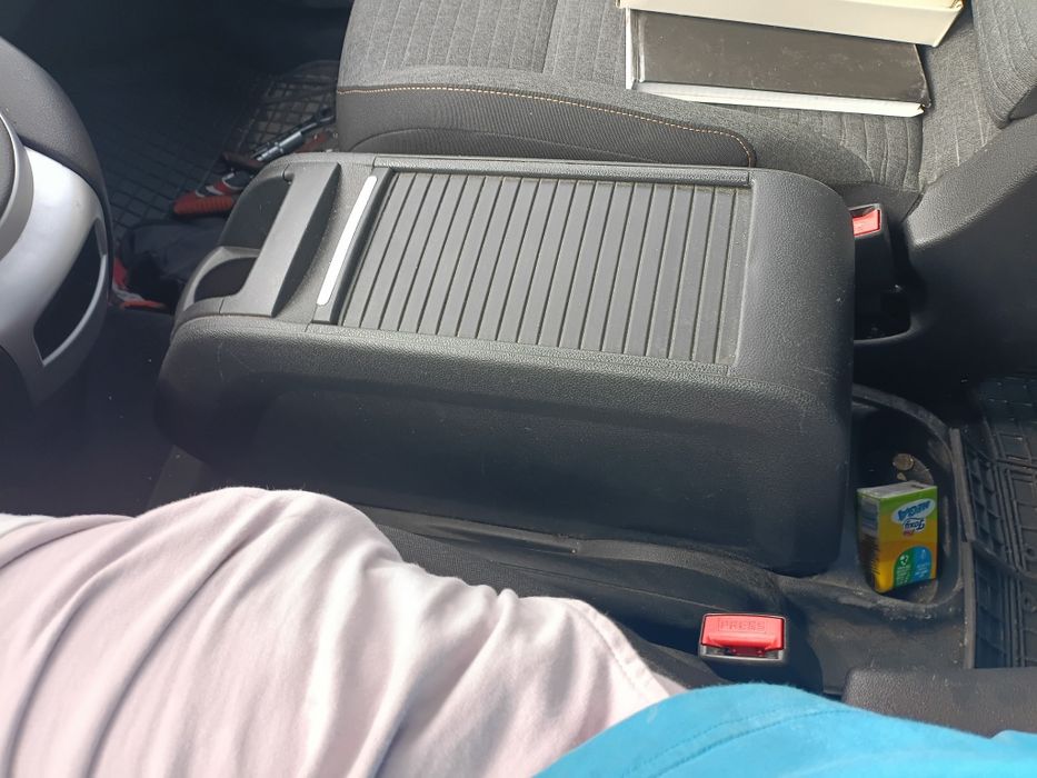 Schowek tunel citroen Berlingo Peugeot partner lift 3 iii